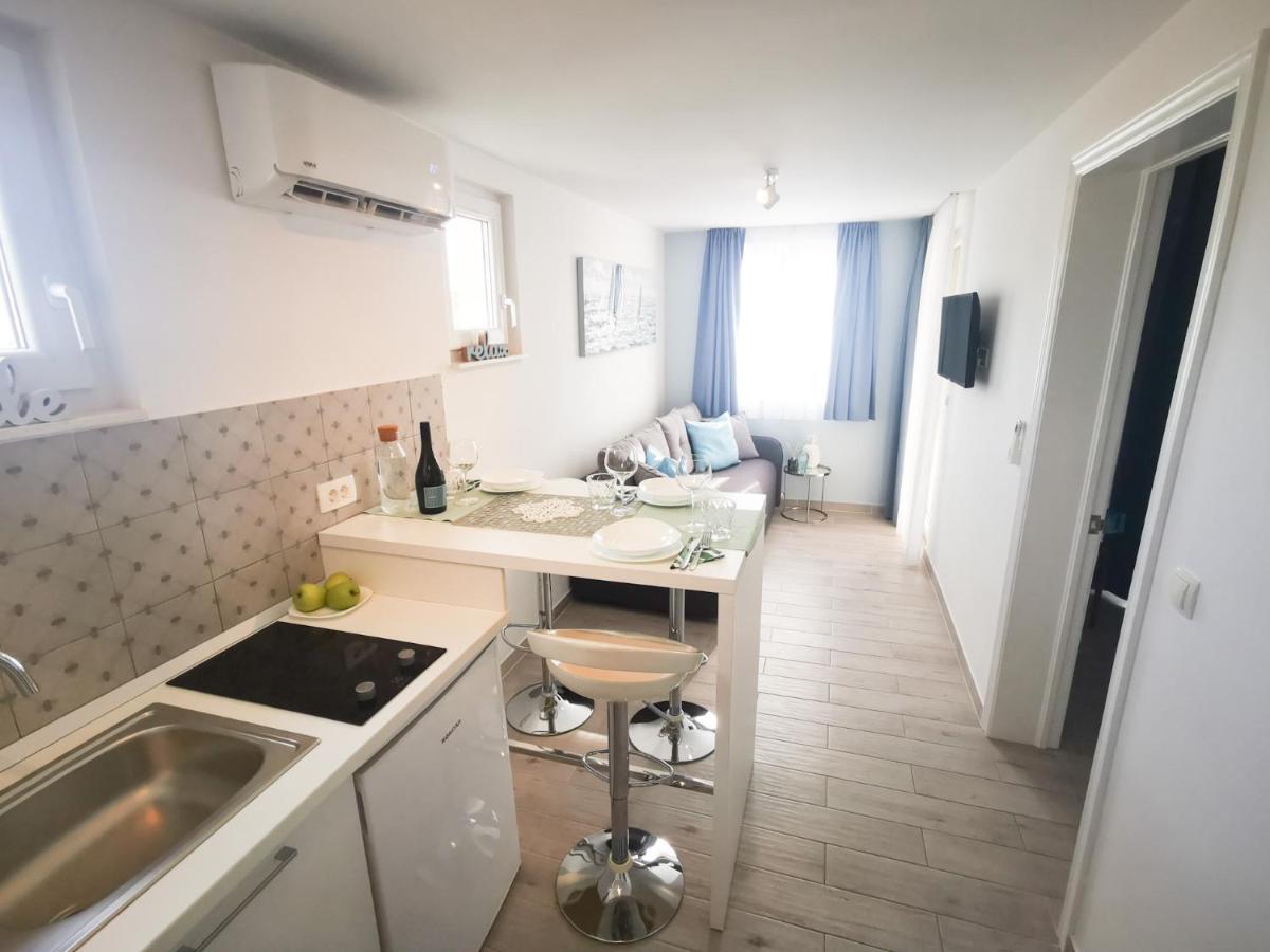 Rita Apartments - Sea-View Apartment 2Plus1 Tučepi المظهر الخارجي الصورة